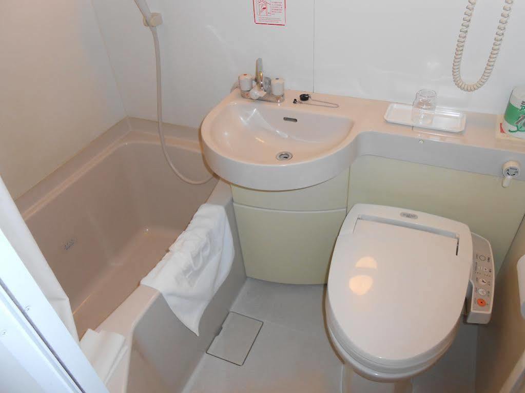 R&B Hotel Otsuka Eki Kitaguchi - Vacation Stay 40488V Tōkyō Extérieur photo