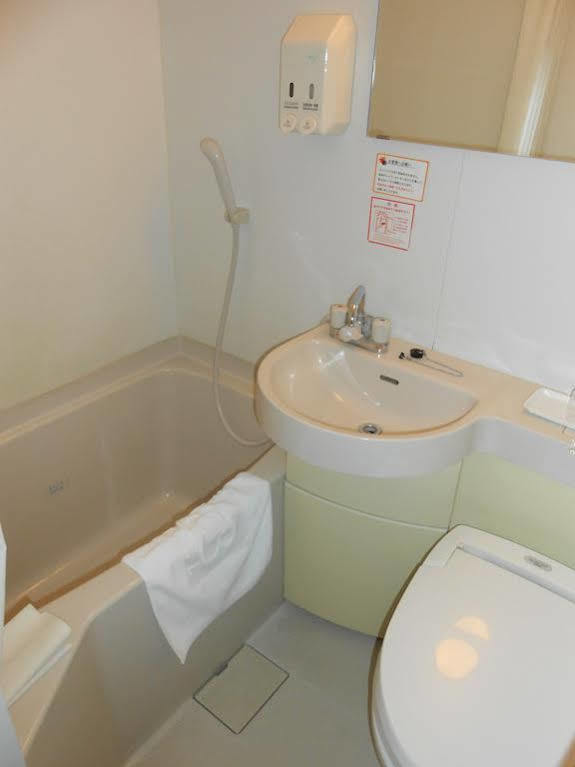 R&B Hotel Otsuka Eki Kitaguchi - Vacation Stay 40488V Tōkyō Extérieur photo